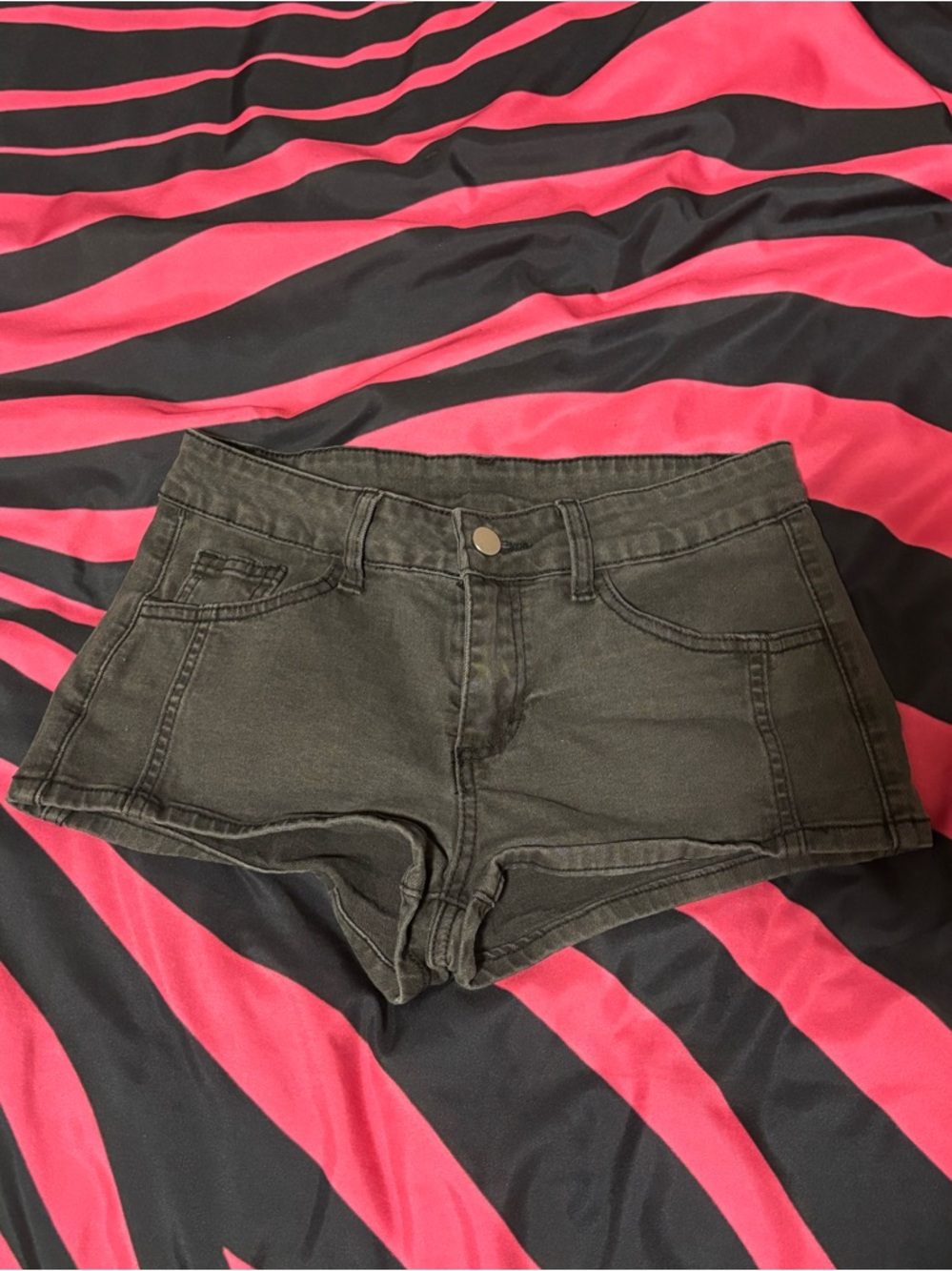 mid rise black shorts, new without tags